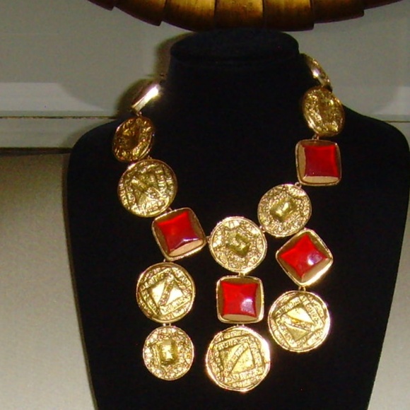 Kenneth J Lane (KJL) Statement Bib Necklace - Picture 13 of 15